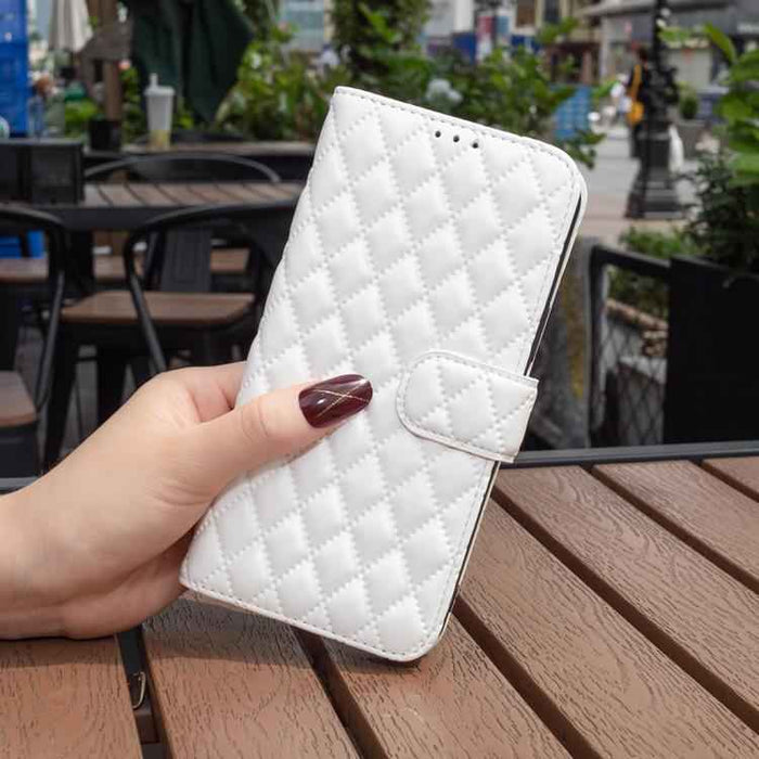 For iPhone 17 Pro Diamond Lattice Wallet Flip Leather Phone Case(White)